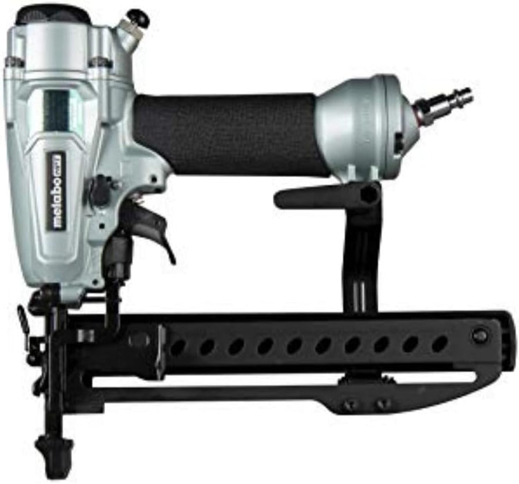 Metabo HPT PRO Finish Stapler, Pro-preferred Pneumatic Power Nailers, Finish Tool for Carpentry & Industrial Uses, All-Metal Key Component, 18 Gauge, 1/4" Crown Staples, Length 1/2" to 1-1/2", N3804A5 N3804A5 - Pro Model