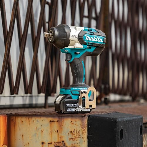 Makita XWT19T 18V LXT Brushless 3-Speed 1/2" Sq. Drive Impact Wrench Kit w/ Detent Anvil (5.0Ah) & FREE Makita T-90037