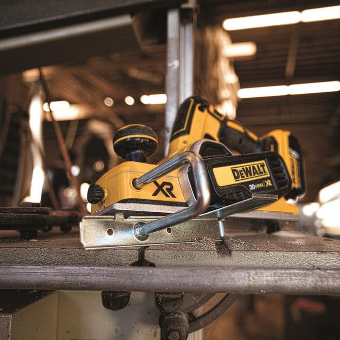 DeWALT (DCP580B) 20V MAX Lithium-Ion Brushless Planer (Bare Tool)