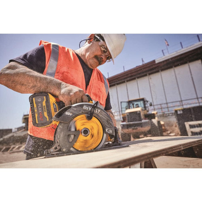 DeWALT DCS578X2 60V MAX FlexVolt 7-1/4 In. Circular Saw Kit with Brake Brushless