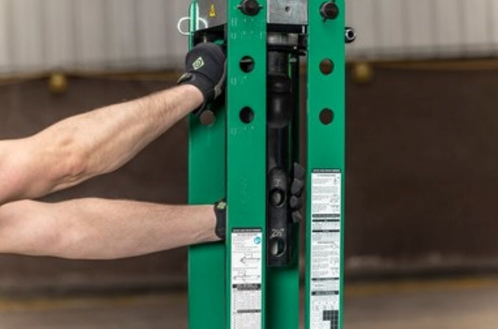 Greenlee 881 Cam-Track Bender for 2-1/2" - 4" with Hydraulic Pump and Mobile Bending Table