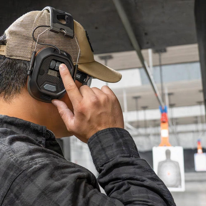 Klein Tools AESEM1S Smart Sense Electronic Hearing Protection Safety Earmuff with Bluetooth & Situational Awareness, NRR 23dB, 25hr Runtime