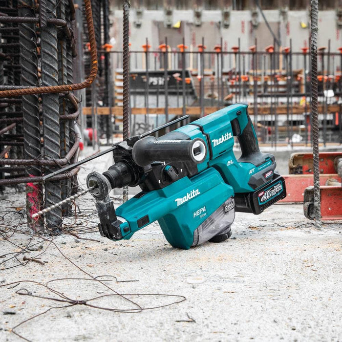 Makita (GRH07M1W) 40V Max XGT️ 1-1/8in AVT Rotary Hammer Kit with Dust Extractor