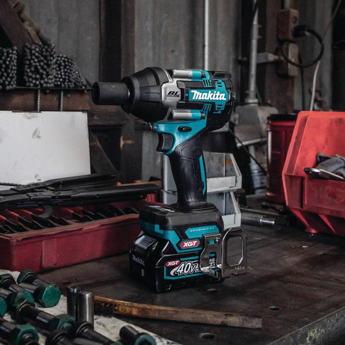 Makita (GWT07D) 40V MAX XGT️ 1/2 In. Square Impact Wrench Kit