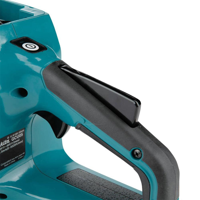 Makita GCU06T1 40V MAX XGT 18 In. 5.0Ah Chainsaw Kit & FREE Makita GBU01Z