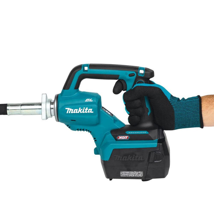 Makita (GRV01M1) 40V Max XGT Brushless Cordless 5‑1/2' Concrete Vibrator Kit (4.0 Ah)