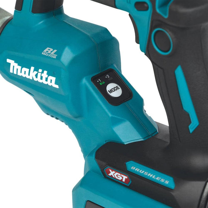 Makita (GRV01M1) 40V Max XGT Brushless Cordless 5‑1/2' Concrete Vibrator Kit (4.0 Ah)