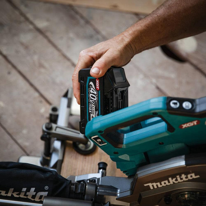 Makita (GSL02M1) 40V Max XGT️ Dual Bevel Sliding Compound Miter Saw 8-1/2in Kit