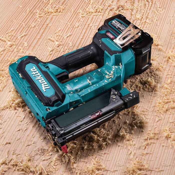 Makita (GTP01D1) 40V Max XGT️ 23-Gauge Pin Nailer Kit Brushless Cordless
