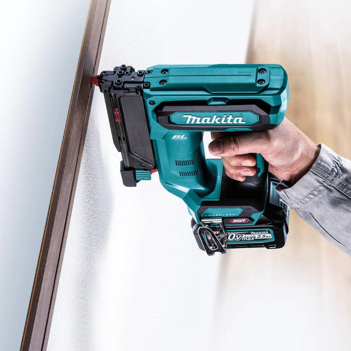 Makita (GTP01D1) 40V Max XGT️ 23-Gauge Pin Nailer Kit Brushless Cordless