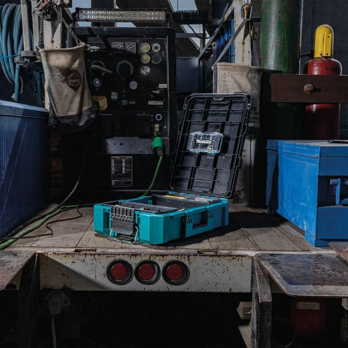 Makita (T-90037) MAKTRAK Medium Toolbox