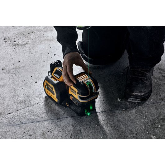 DeWALT 20V (DCLE34520G) Crossline 5-Spot Combo Kit